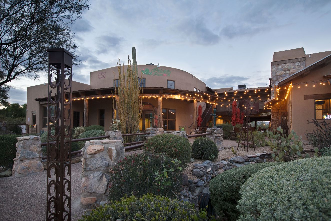 AZ Hotel & Hospitality Brand Photography and commercial photographer featuring Prickly Pear Inn in Cave Creek, Arizona.